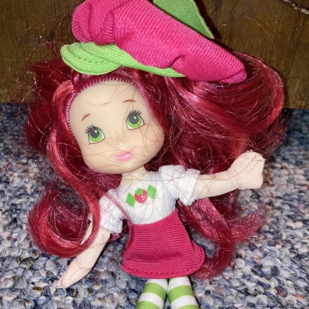 Strawberry Shortcake Scented Collectible Doll